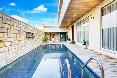 Mordern Rooftop Restro and Pool at Udaipur