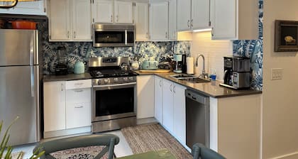 QUESTOVER…Steps to Nantucket Sound Beaches.. Lower level 2 bed 1 bath sleeps 6