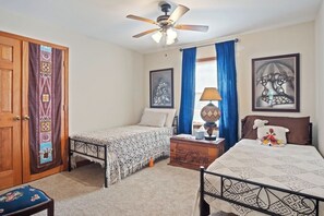 3 bedrooms, desk, iron/ironing board, travel crib