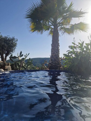 Stylish villa with pool, close to Fragas sao simao and many other attractions