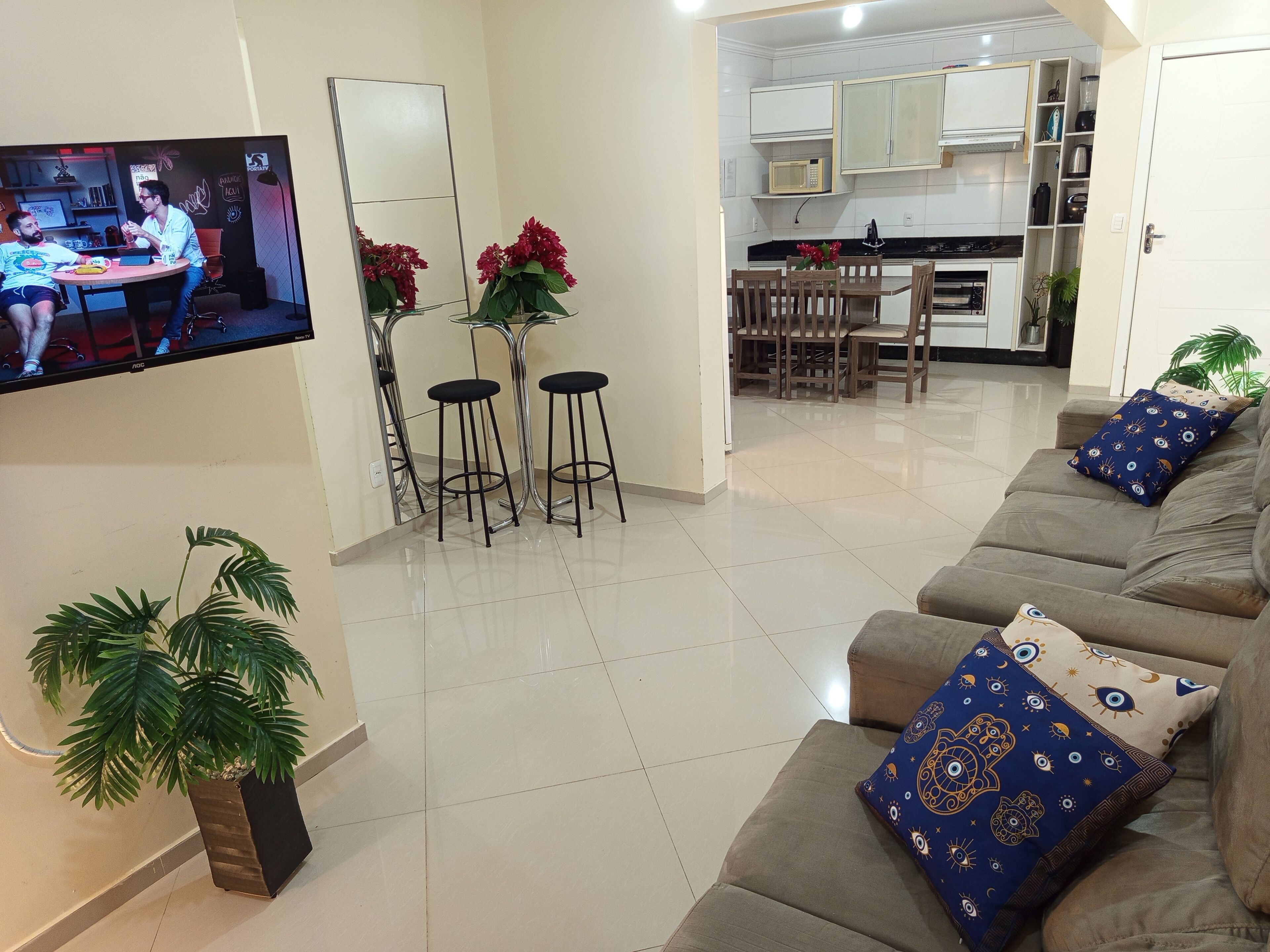 Apartamento | Área de estar | Smart TV 32 polegadas com canais digitais