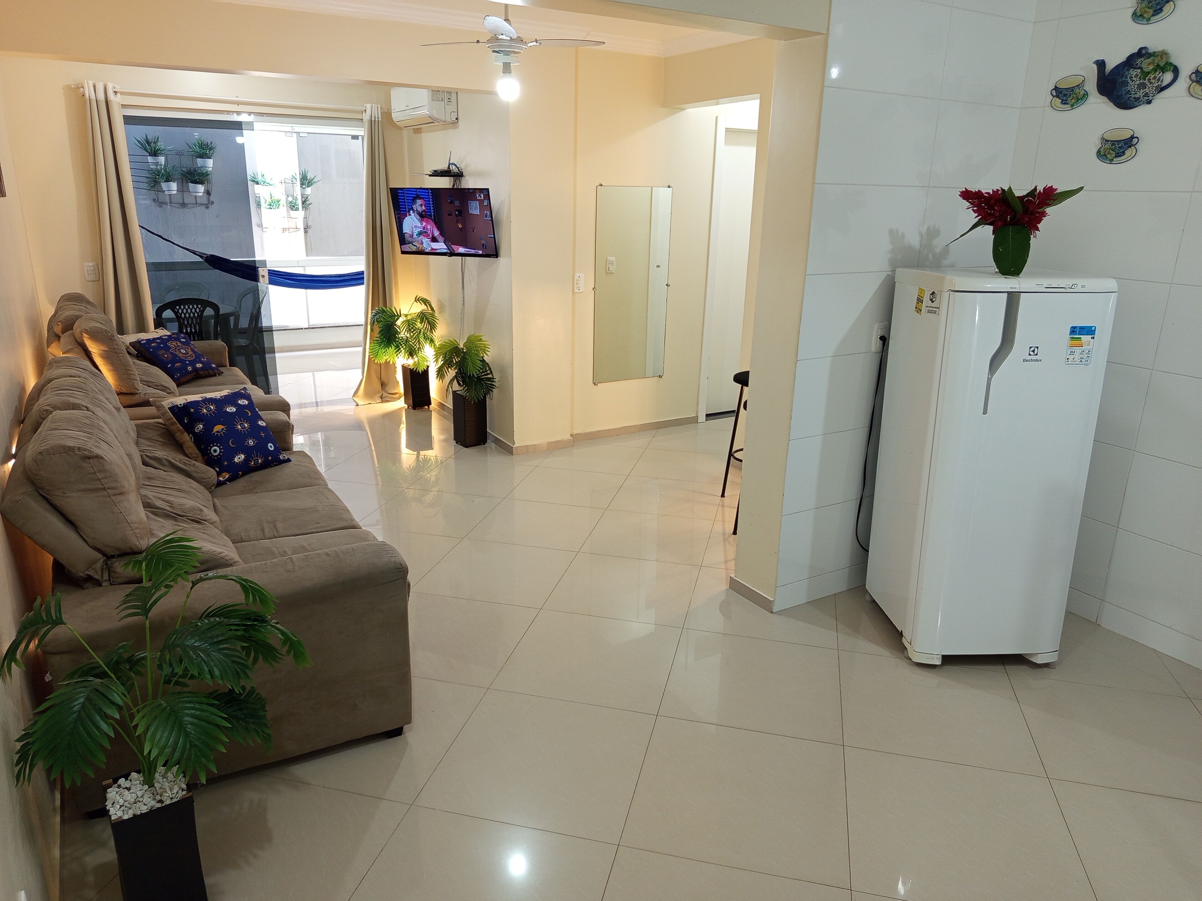 Appartement | Aire de séjour | Téléviseur connecté de 32 po avec télévision numérique