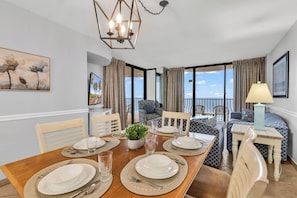 Premium Condo, 3 Bedrooms, Balcony, Ocean View | In-room dining