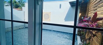 Charming 3-bedroom pool house  with AC, WiFi in enchanting Tela