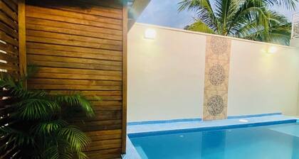 Charming 3-bedroom pool house with AC, WiFi in enchanting Tela