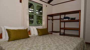 Phòng, 3 phòng ngủ, sân hiên, quang cảnh vườn | Két bảo mật tại phòng, truy cập Internet không dây miễn phí