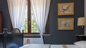 2 bedrooms, iron/ironing board, free WiFi, bed sheets - Villa Magnolia Large Garden • Parking • BBQ • WiFi (Sicilia)