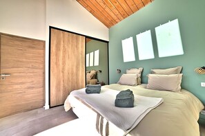 1 chambre, lit parapluie, Wi-Fi gratuit, draps fournis