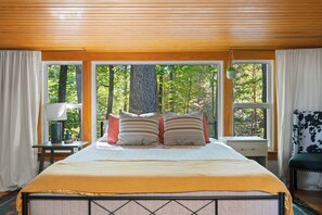 3 chambres, fer et planche à repasser, Wi-Fi, draps fournis