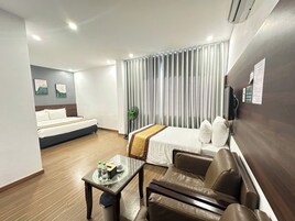 Ropa de cama hipoalergénica, colchones con efecto memoria y minibar 