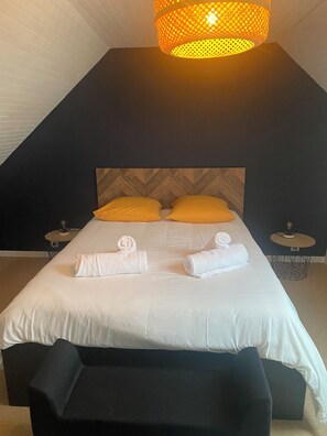 3 Schlafzimmer, Bügeleisen/Bügelbrett, Reisekinderbett, Bettwäsche