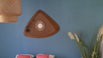 1 habitación, tabla de planchar con plancha, wifi y ropa de cama