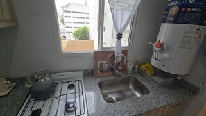 Frigorifero, microonde, macchina per tè/caffè