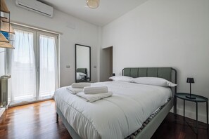 2 slaapkamers, een strijkplank/strijkijzer, gratis wifi, beddengoed