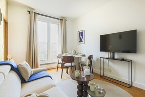 Living area - Charming Flat -1br-4p- Paris 17e (Paris)
