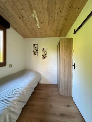 3 多间卧室、客房内保险箱、WiFi、床单