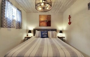 3 Schlafzimmer, Schreibtisch, Bügeleisen/Bügelbrett, Reisekinderbett