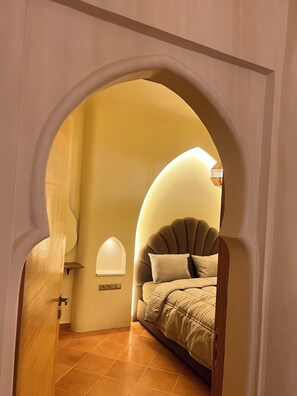 2 bedrooms, desk, iron/ironing board, free WiFi - Riad Apartment - 2 Bedrooms in Guéliz (Sleeps 6) | Pool Wi-Fi & Parking Included (Marrakech)