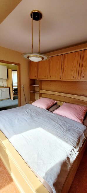 1 bedroom, travel crib, free WiFi, bed sheets