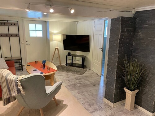 Frednes Cosy Retreat - Centrally located! Free parking and WIFI