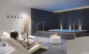 Apartment | Spa treatment - Apartment in France With Valley Views & Spa (Tignes)