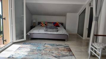 1 slaapkamer, een bureau, gratis wifi, beddengoed