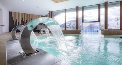 Wifi, 50m from resort center, swimming pool, terrace, balcony, tv, ski locker, 59m², Le Corbier