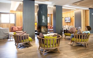 Apartment | Interior - Apartment in Tignes With Ski-in/ski-out Access (Tignes)
