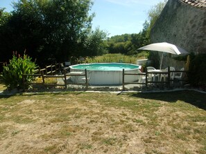 Pool - Fortified Farm 10 Berth Dormitory (La Forêt-sur-Sèvre)