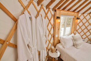7 habitaciones, wifi y ropa de cama 