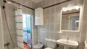 Bathroom - Apartamento Comodo Cerca de la playa (Conil de la Frontera)