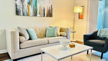 Smart TV, table tennis