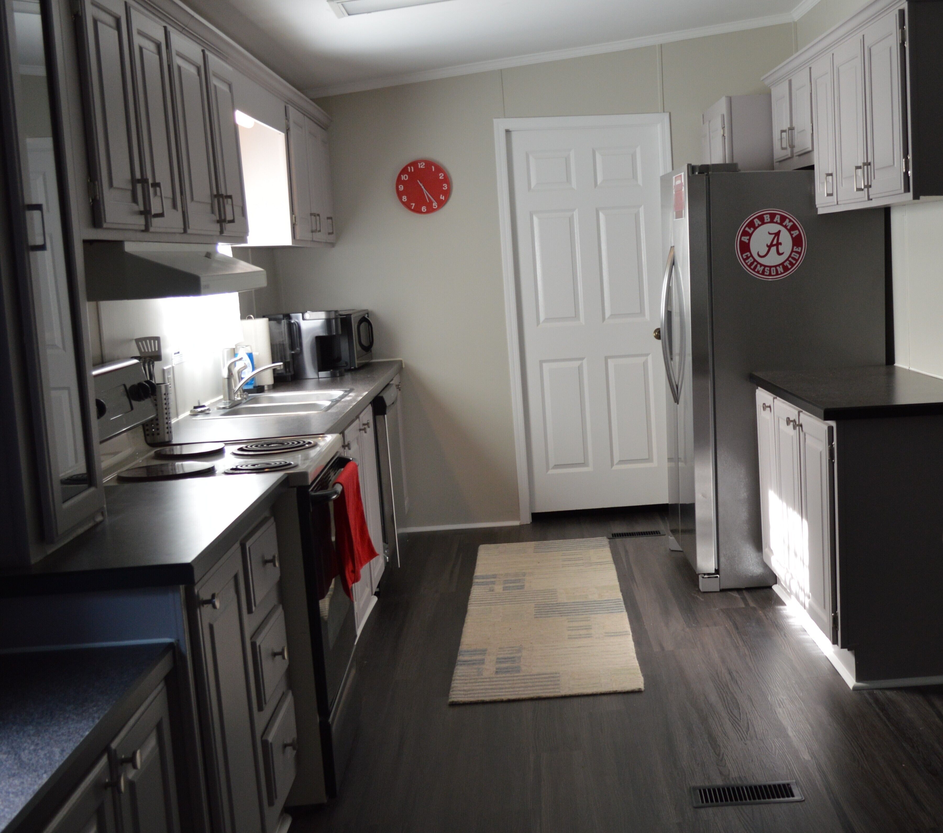 Mikroaaltouuni, uuni, liesi, astianpesukone