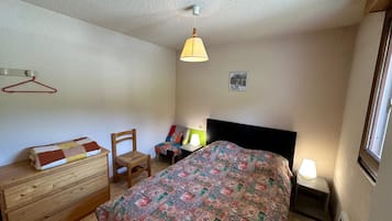 3 Schlafzimmer, Reisekinderbett, kostenloses WLAN