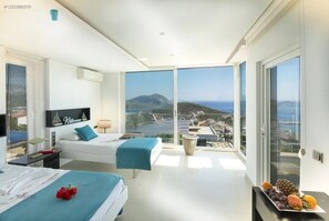 3 bedrooms, desk, iron/ironing board, WiFi