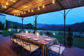 Outdoor dining - EXCEPTIONAL TUSCAN VILLA (Loppeglia)