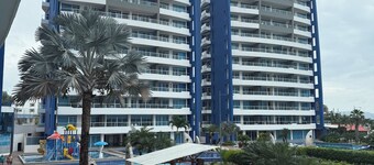 The ocean view condo .”Diamond Beach “ . 2 bedroom with air and WiFi. 2 floor