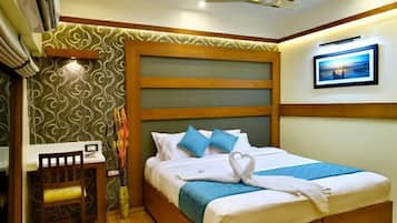 Luxury Double Room, Lake View | Free WiFi