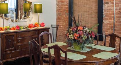 Stay in a Historic Bank Built in 1903 - 2 Bedroom in Custer City Newly Renovated