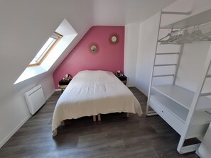 4 chambres, fer et planche à repasser, Wi-Fi gratuit