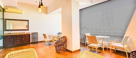 House | Dining