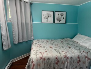 2 chambres, fer et planche à repasser, Wi-Fi, draps fournis