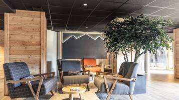 Apartment | Reception