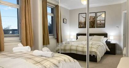 Inverness Haven - 2 bedroom apartment with private parking & garden