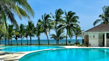 Villa de lujo, vista al océano | 4 habitaciones, escritorio y espacio para trabajar con laptop