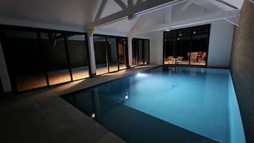 Piscine couverte, piscine chauffée