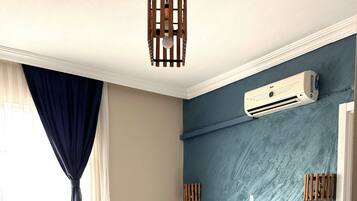 Desk, free WiFi, bed sheets