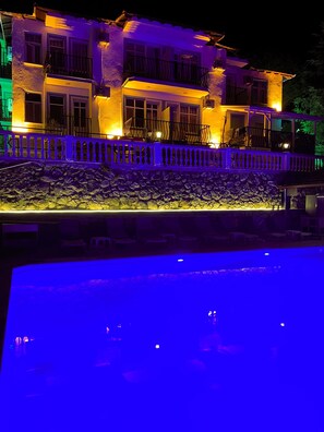 Seasonal outdoor pool