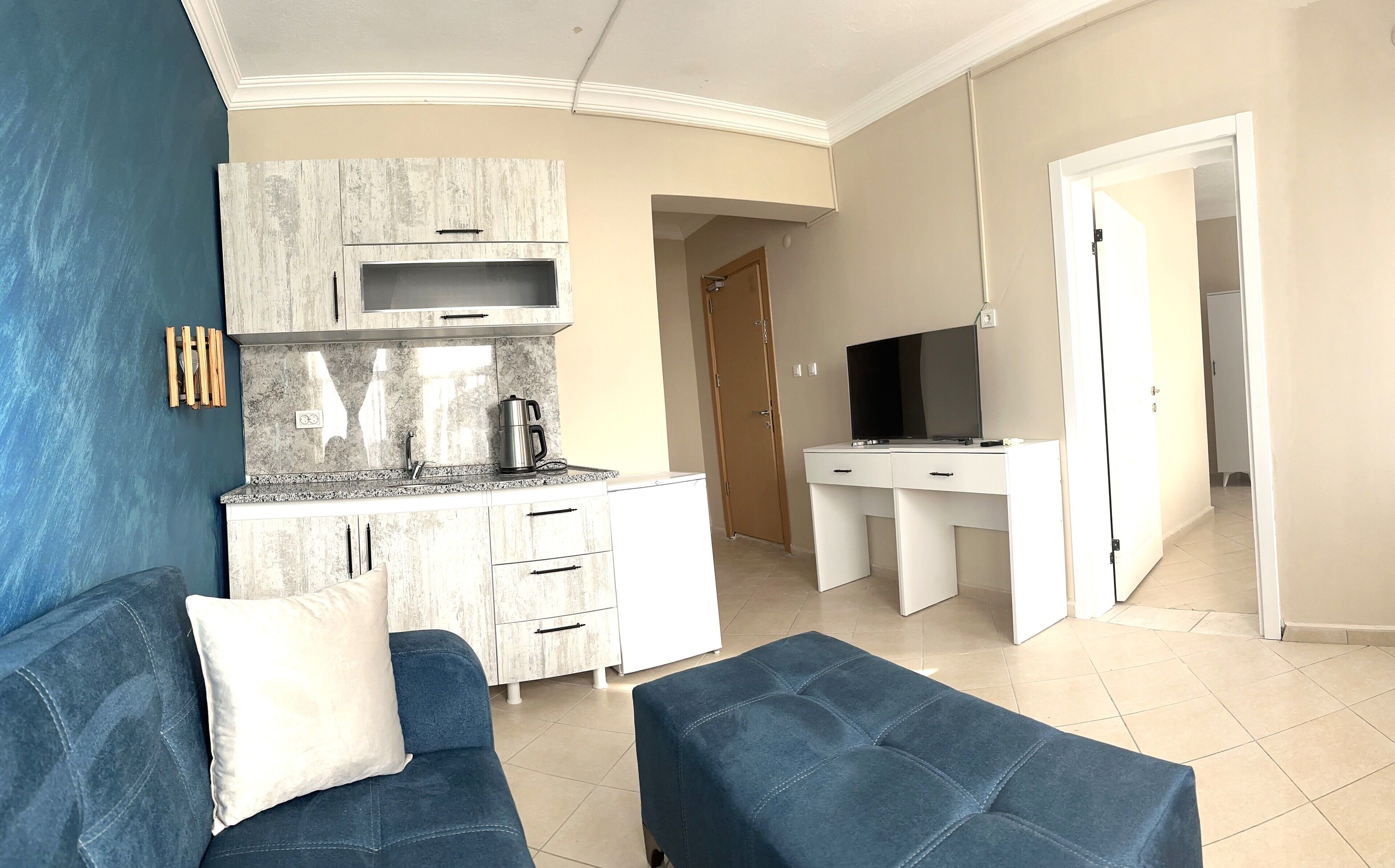 Desk, free WiFi, bed sheets