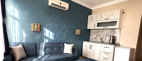 Desk, free WiFi, bed sheets